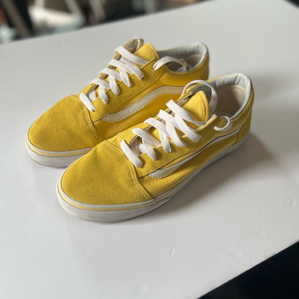 Vans - Picture 3 of 6